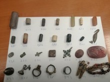 Хванаха ТИР на "Капитан Андреево" със 761 старинни монети и накити