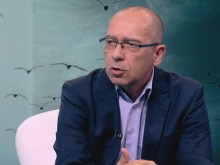 Бивш здравен министър: Глупост е, че преболедувалите не трябва да се ваксинират