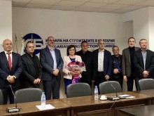 Нинова пред строителната камара: Най-важно е да спасим българските фирми и работници