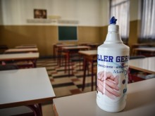 Училищата и детските градини получиха 15 млн. лева