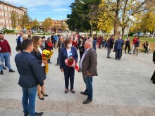 Нинова: КЕВР да не вдига цената на тока за домакинствата от 1 януари