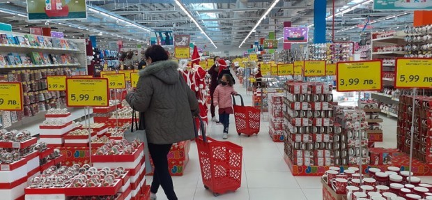 Varna24.bg
Над 50% спад на продажбите в България през ноември очакват