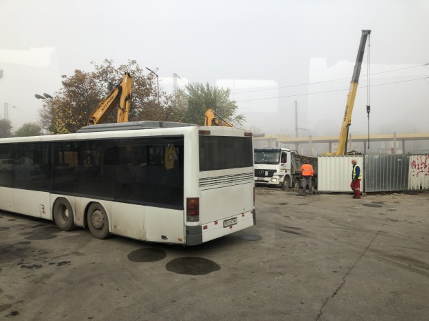Започнаха да копаят! Старт на пробива под Централна гара