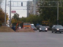 Отново разкопаха кръстовището на "България" и "В.Априлов" и задръстиха движението дори в събота