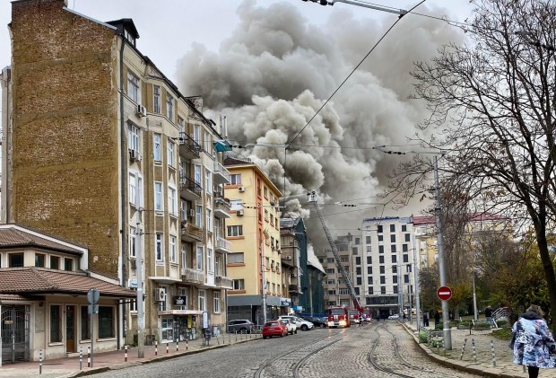 Varna24 bg
Овладян е пожарът съобщиха от СДВР Няма данни за пострадали