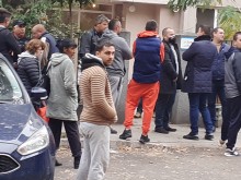 Вижте какво се случва пред "Икономическа полиция" в Пловдив