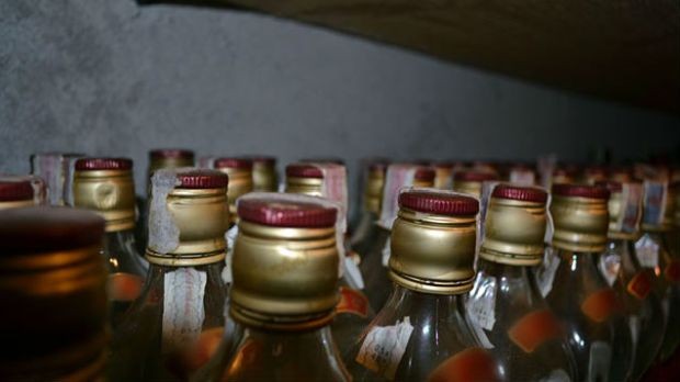 БГНЕС
Голямо количество алкохол без бандерол откриха служители на полицейския участък в пазарджишкия