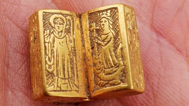 Twitter
Медицинска сестра от Ланкастър Бъфи Бейли е открила миниатюрна златна