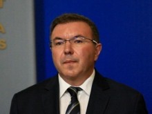 Проф. Ангелов отново избухна: Грижа за учениците - нула!