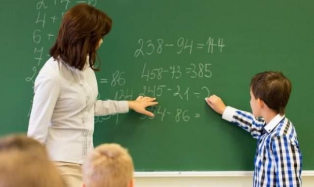 Транспортните разходи на 16 860 учители от 2753 образователни институции