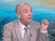Доц. Мангъров: Нивата на антитела са без значение, получаването на сертификат за тях е лишено от смисъл