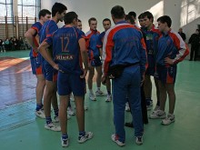 Виктория Волей стартира със загуба при мъжете