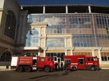 Пожар на стадион "Черноморец" в Одеса преди контролата Украйна - България