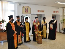 Митрополит Николай освети параклис в Клиниката по кардиология на УМБАЛ "Свети Георги"