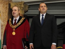 Радев не успя да стане отново президент на първи тур, отива на балотаж с Герджиков