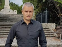 Луд с картечница! Костадинов ще иска падането на всички мерки!