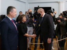 Новите конституционни съдии положиха клетва
