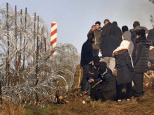 Водни оръдия и дъжд от камъни на полско-беларуската граница