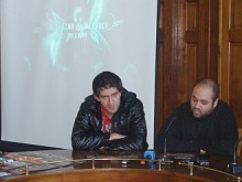 Диджеи нажежяват до червено нощта на Вси Светии