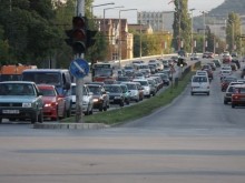 Затварят западното платно на "Васил Априлов" при "България" за 4 часа