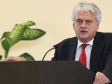 Открити са отрязъци от контролни разписки в дома на кандидат за депутат!