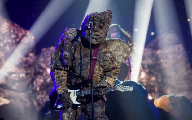 Останаха само пет неразкрити маски от хитовото музикално шоу Маскираният