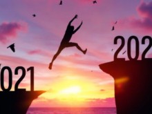 Астролог стресна всички с прогнозата си: 2022 г се очертава като врящ казан!