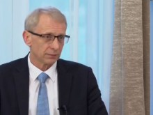 Денков: Всички ученици ще се върнат в клас, но при спад на заболеваемостта