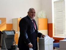 Бойко Борисов упражни правото си на вот