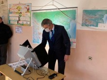 Мустафа Карадайъ гласува на втория тур на президентските избори