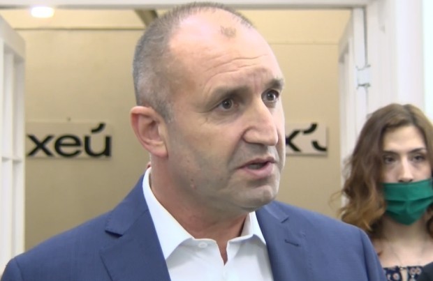 Без изненади приключи балотажа за президент на България Според различните