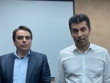 Кирил Петков и Асен Василев с изявление по повод победата на Румен Радев