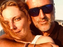 Теодора Духовникова: Всички са изтрещели! 20 000 и никой не е с маска