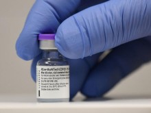 Ваксината на "Pfizer" със 100% ефективност при възраст от 12 до 15 години