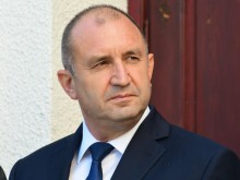 Радев отговори за Крим