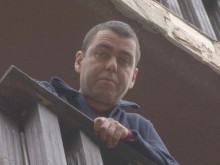 Мъжът под карантина, който трябваше да бъде задържан във Велинград, изчезна