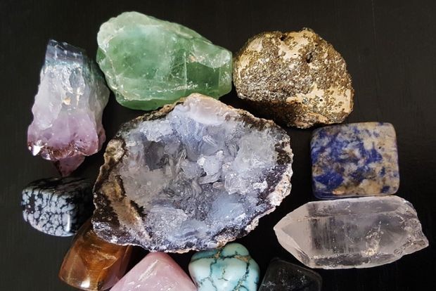Търсенето на скъпоценни и полускъпоценни камъни в последните години се