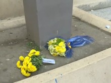 Полагат цветя в училището на загиналите деца в инцидента на "Струма"