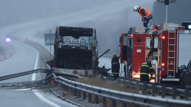 Вестта за страховитата автобусна катастрофа в България, в която загинаха