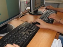 Община до Пловдив от утре връща учениците присъствено, без да ги тестват