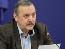 Кантарджиев за "Омикрон": Това е вариант, будещ безпокойство