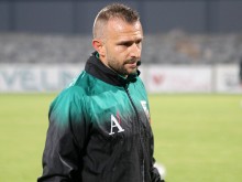 Сватбата се контузи, но го пратиха да свири на "Лаута"
