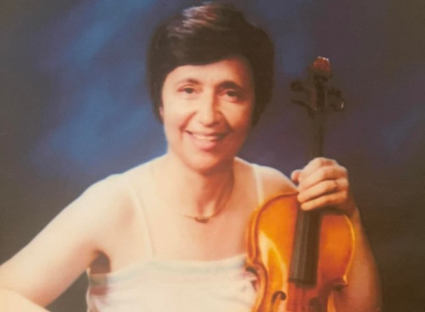 Отиде си голямата българска цигуларка проф. Елисавета Казакова. Родена през