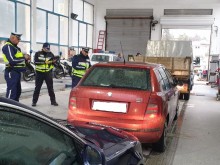 "Пътна полиция" засилено продължава да проверява техническата подготовка на автомобилите за зимата
