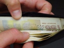 Предлагат увеличение на минималната заплата, майчинството и детските надбавки