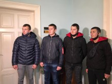 Наградиха младежите, спасявали хора в огнения ад в село Рояк