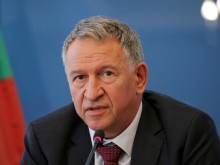 Кацаров: Ваксини за деца от 5 до 11 години се очаква да има у нас в началото на 2022 г.