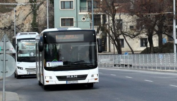Фактологическото състояние на обществения градски транспорт в Пловдив е, че