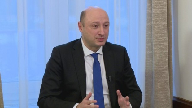 Министърът на финансите Валери Белчев отговаря на въпроси на граждани
