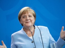 Германия се разделя с Меркел